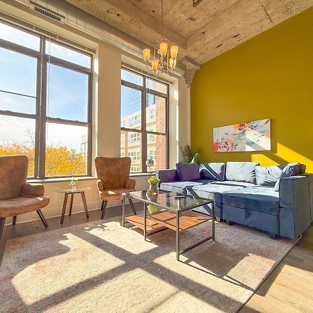 Mccormick Place 2Br Stylish Suite With Optional Parking And Gym For Up To 8 Guests Near Soldier Field And Grant Park Чикаго Екстериор снимка