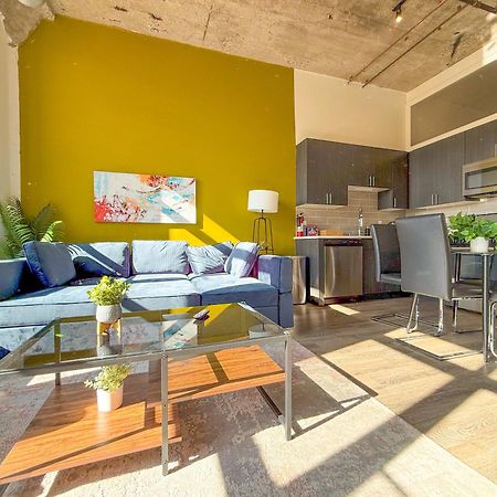 Mccormick Place 2Br Stylish Suite With Optional Parking And Gym For Up To 8 Guests Near Soldier Field And Grant Park Чикаго Екстериор снимка