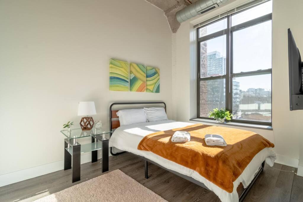 Mccormick Place 2Br Stylish Suite With Optional Parking And Gym For Up To 8 Guests Near Soldier Field And Grant Park Чикаго Екстериор снимка