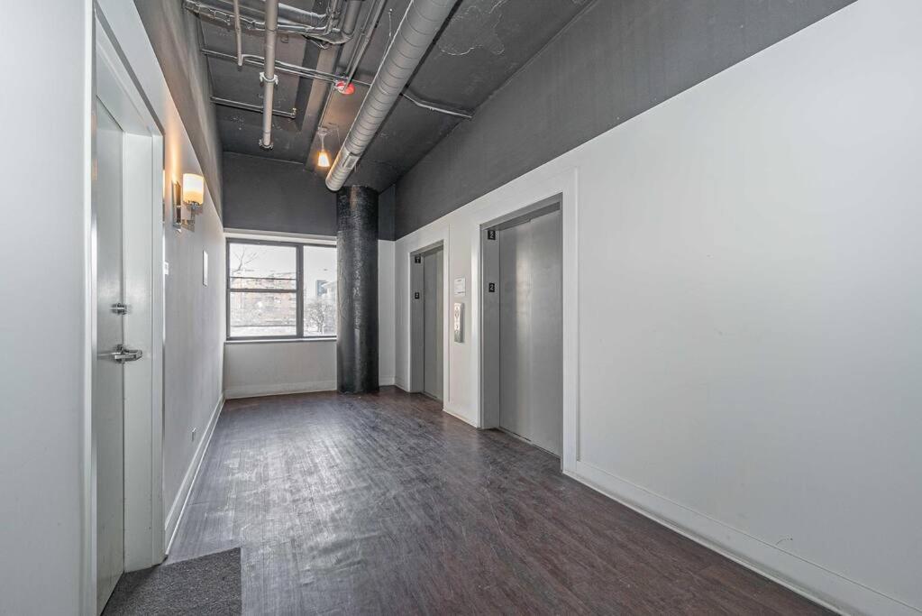 Mccormick Place 2Br Stylish Suite With Optional Parking And Gym For Up To 8 Guests Near Soldier Field And Grant Park Чикаго Екстериор снимка