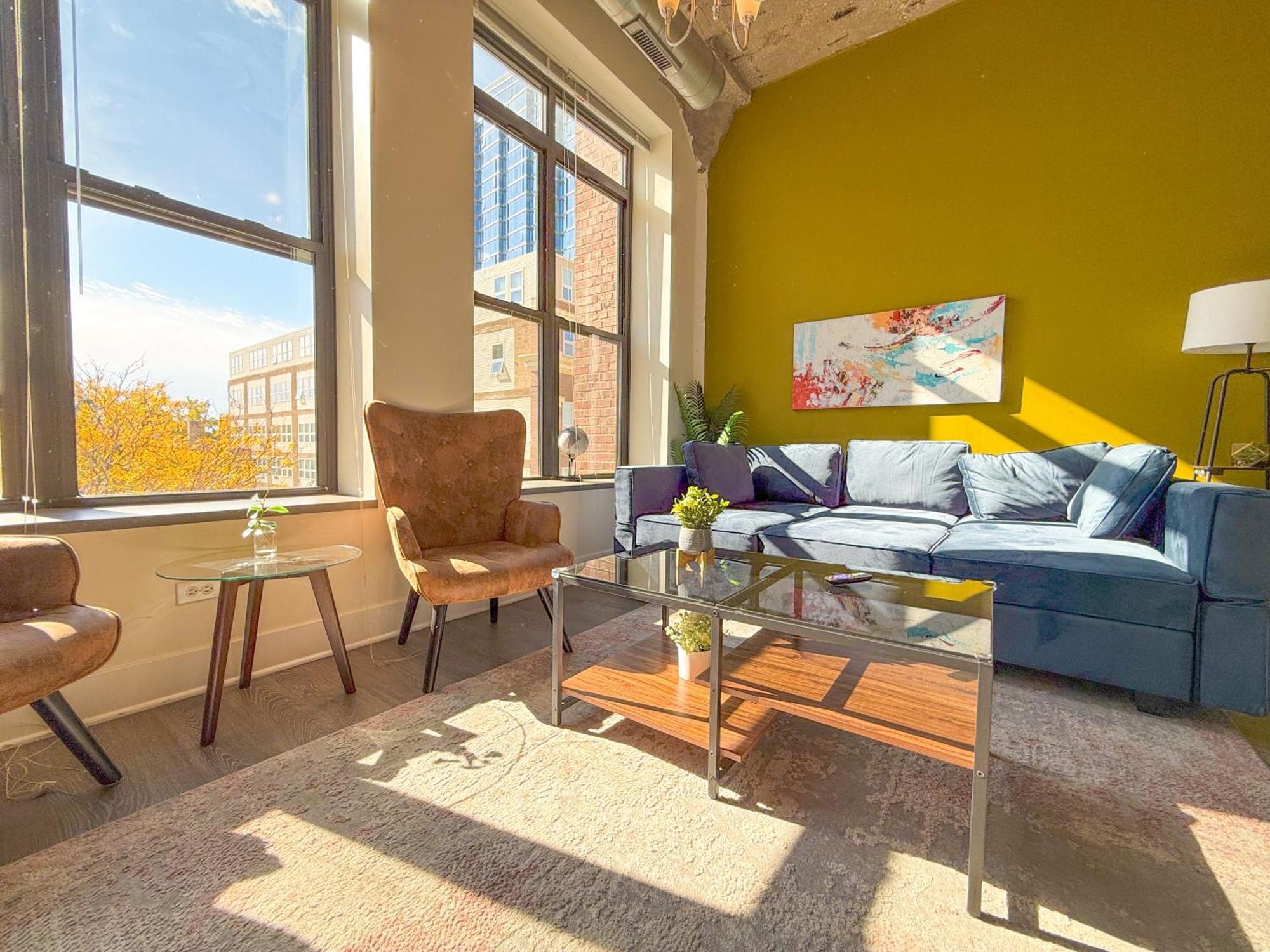 Mccormick Place 2Br Stylish Suite With Optional Parking And Gym For Up To 8 Guests Near Soldier Field And Grant Park Чикаго Екстериор снимка
